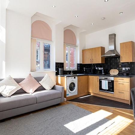 Central Liverpool L1 외부 사진