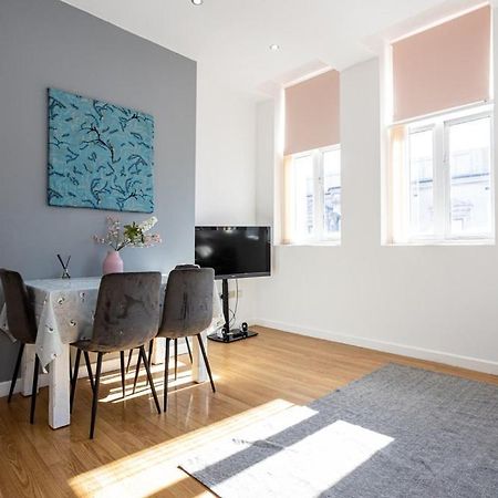 Central Liverpool L1 외부 사진