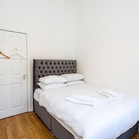 Central Liverpool L1 외부 사진