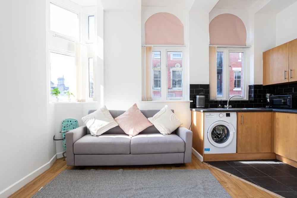 Central Liverpool L1 외부 사진
