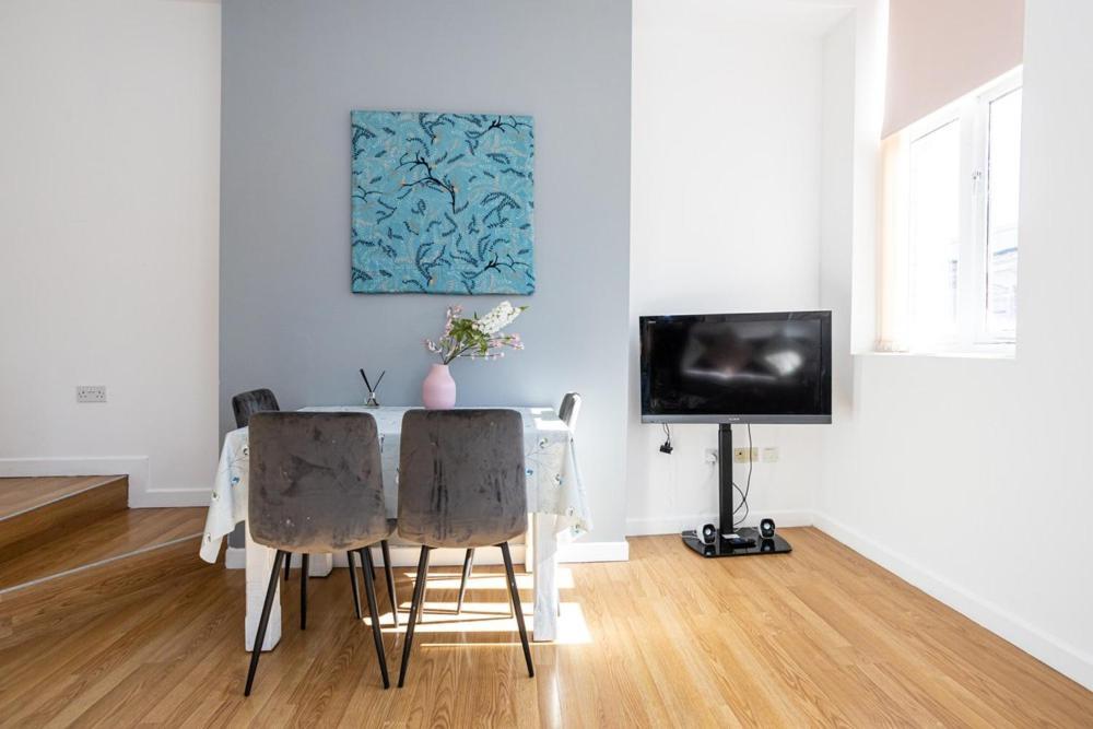 Central Liverpool L1 외부 사진