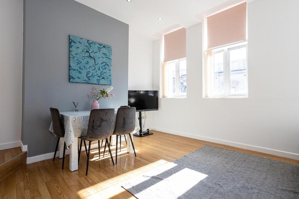 Central Liverpool L1 외부 사진